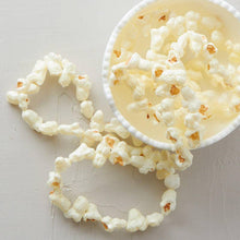 Load image into Gallery viewer, 6' Artificial Old Fashion Popcorn Garland

