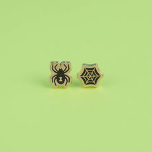 Load image into Gallery viewer, Spider &amp; Web Earrings
