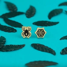 Load image into Gallery viewer, Spider &amp; Web Earrings
